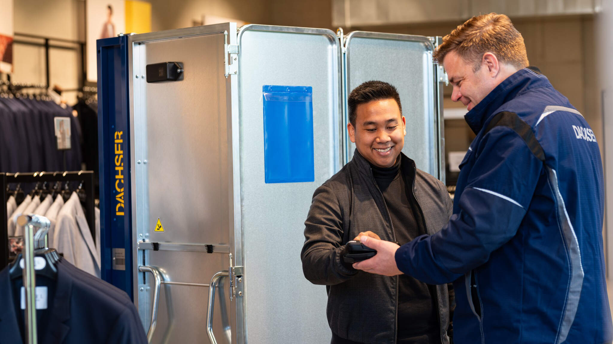 De Retail Box is gemakkelijk voor de chauffeur te verplaatsen naar de modewinkel.
 